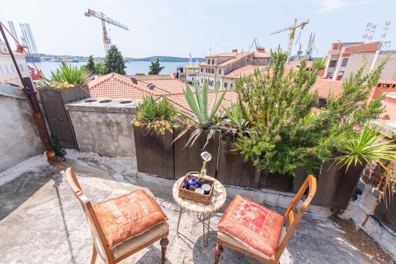 Diana'S Chamber Apartment Pula Exterior photo